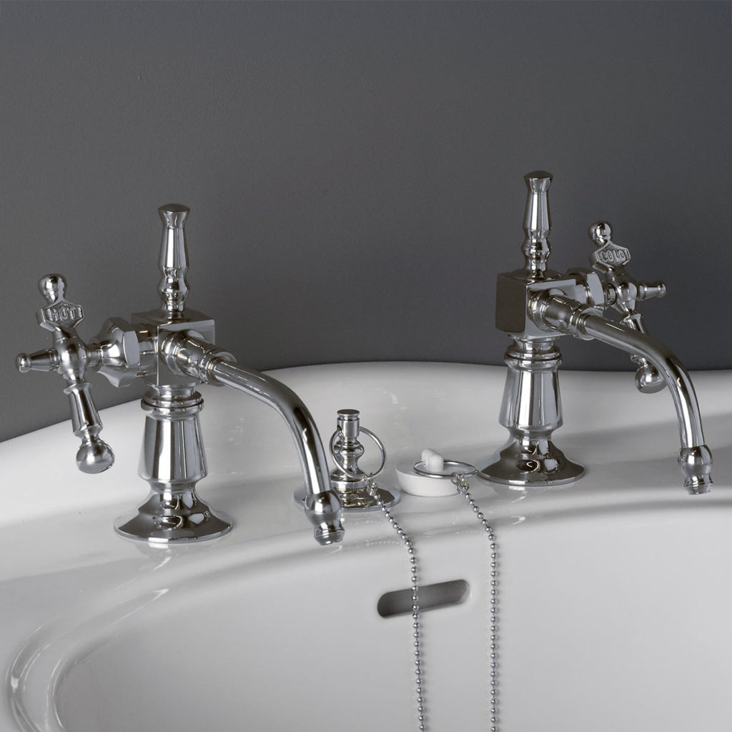 Wide Spout Bathroom Tap Set | Vintage Faucets